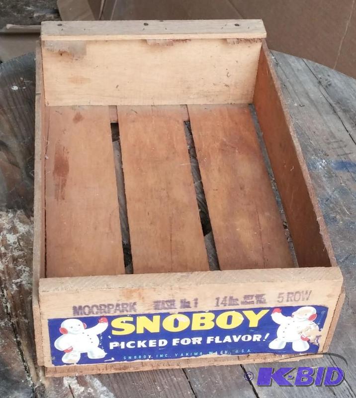 Vintage Snoboy fruit Crate, Excelle...