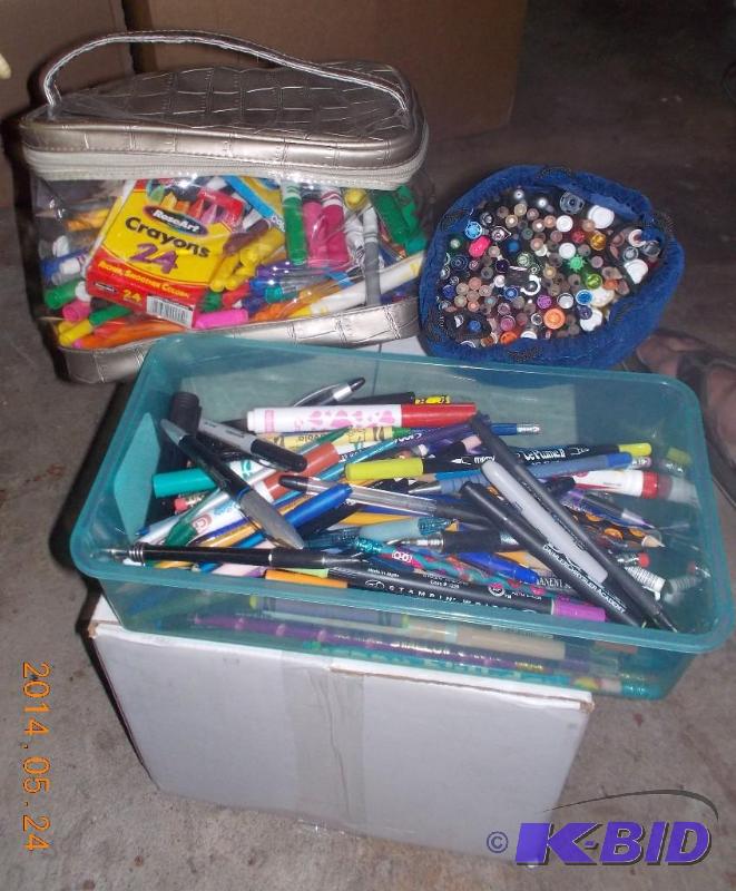 Large Lot of Markers, Pens, colored...