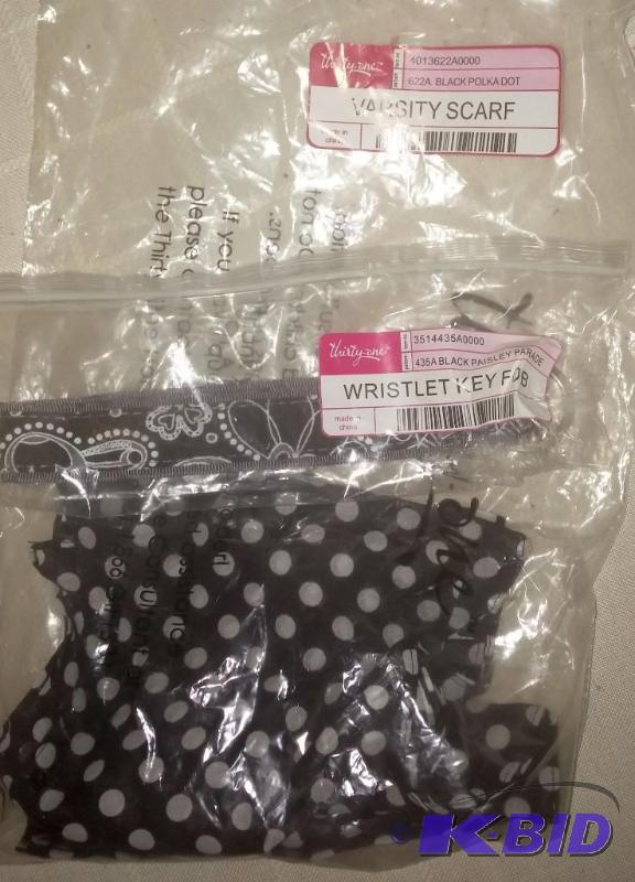 Lot of 2 &quot31&quot Wristlets a...