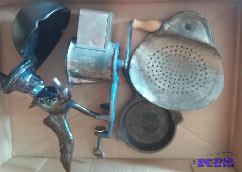 Vintage Alma Cheese Grater-Excellen...