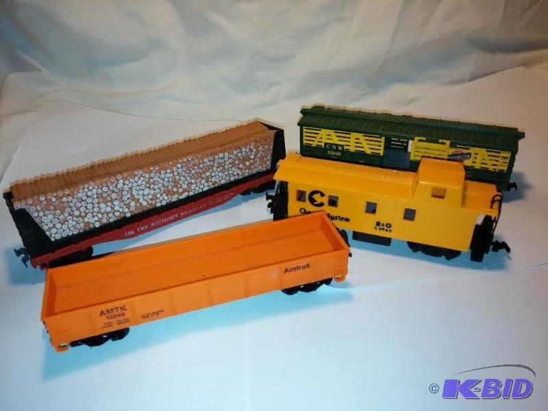 Lot of 3 Train Cars HO Scale...