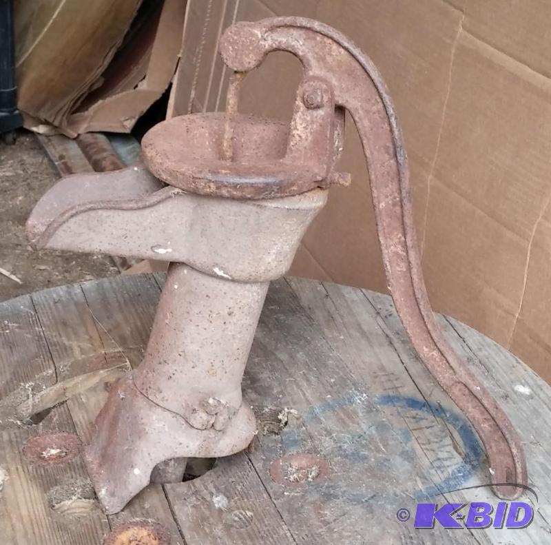 VINTAGE Sistern Pump Top...