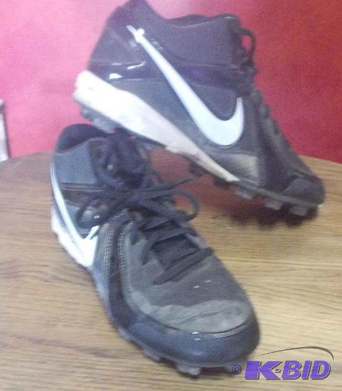 Size 8 12 Cleats...