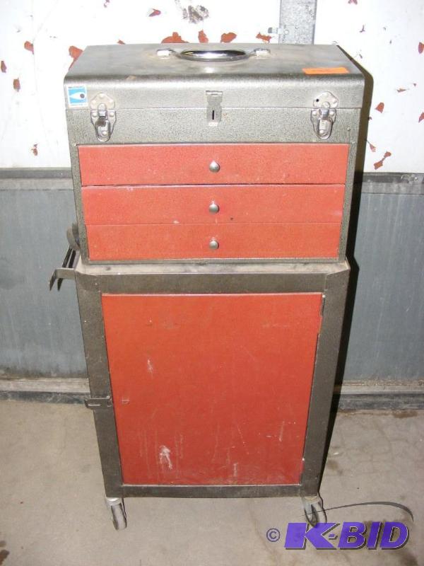Tool box on wheels, includes tools...