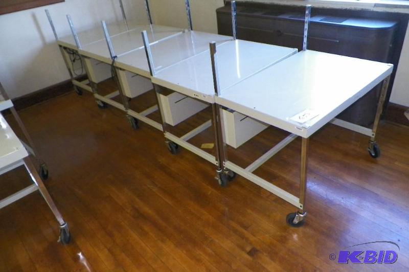 lot 650 image: 5 Computer Desks (ROOM 311)