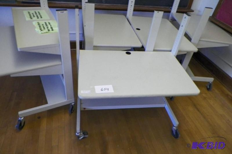 lot 654 image: Computer CartDesk