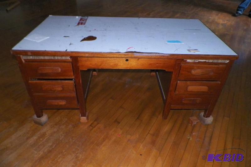 lot 659 image: Office Furniture ROOM 312)