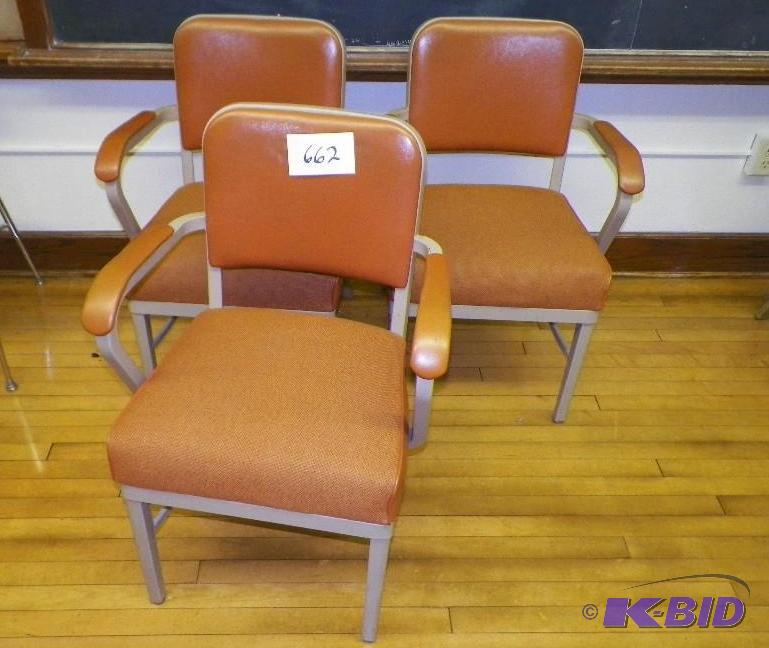 lot 662 image: Office Furniture