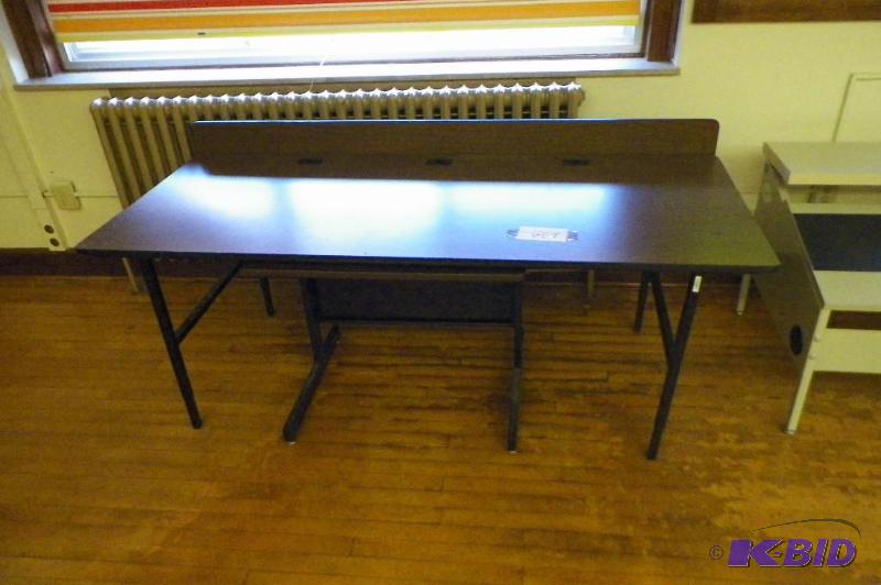 lot 667 image: Computer CartDesk