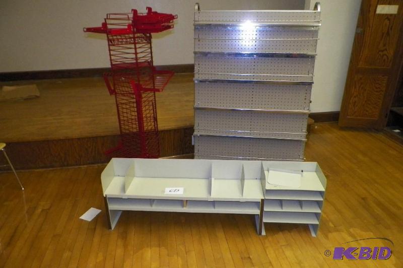 lot 673 image: 3 School items