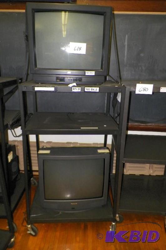 lot 678 image: AVTV Cart