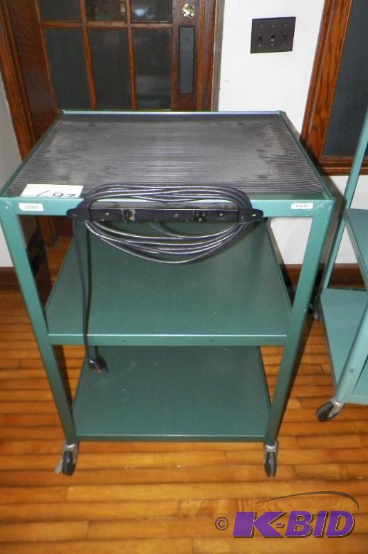 lot 697 image: AVTV Cart