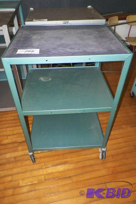 lot 702 image: AVTV Cart