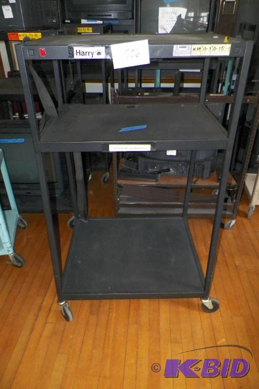 lot 706 image: AVTV Cart