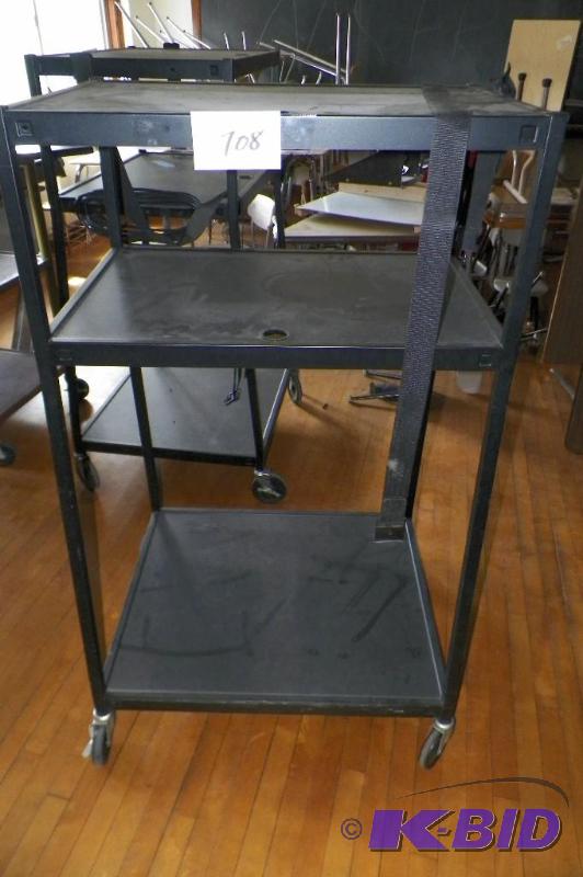 lot 708 image: AVTV Cart