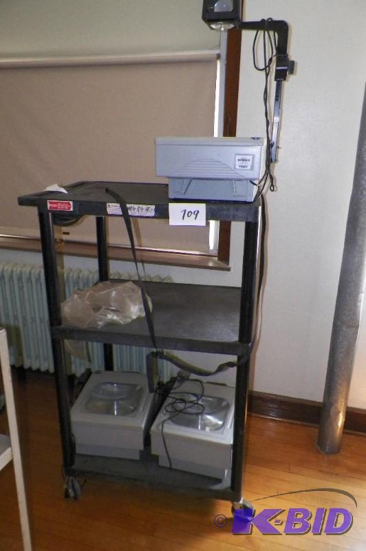 lot 709 image: AVTV Cart