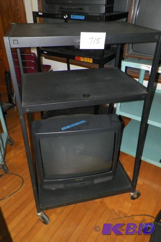 lot 715 image: AVTV Cart