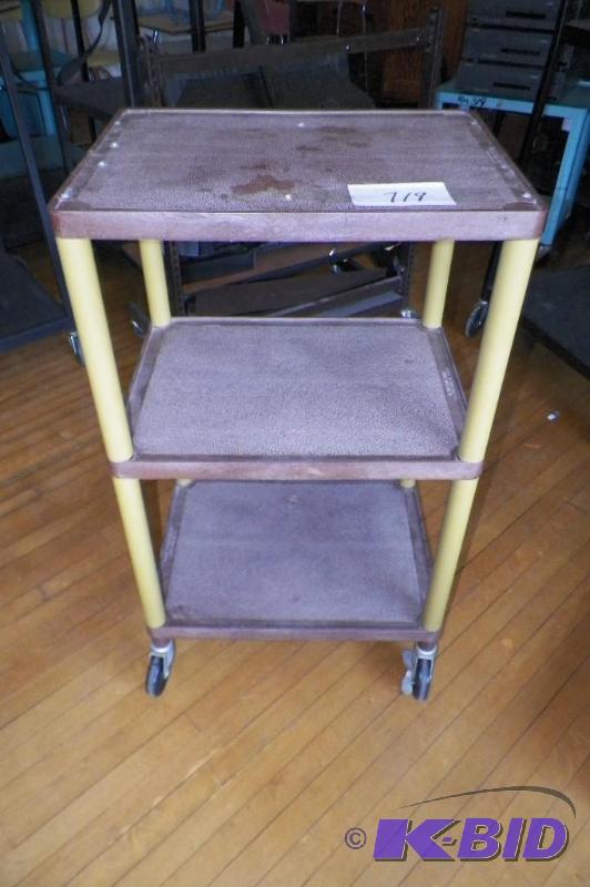 lot 719 image: AVTV Cart