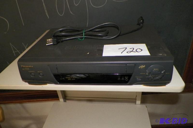 lot 720 image: Panasonic VCR