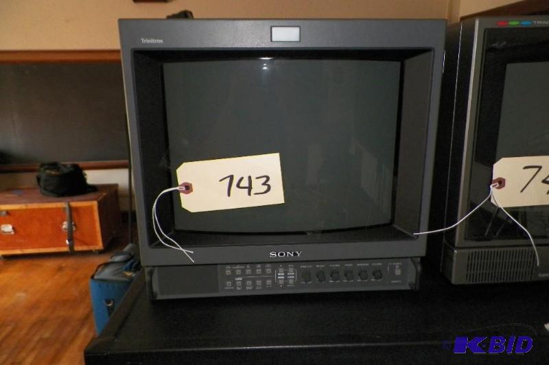 lot 743 image: Color Monitor