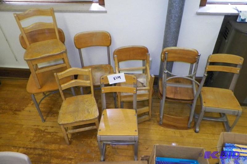 lot 809 image: 11 Childrens size chairs