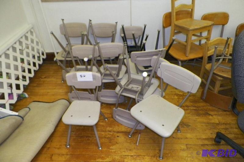 lot 816 image: 16 Youth Chairs