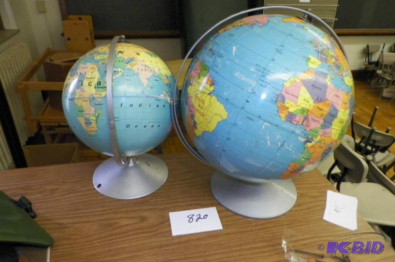 lot 820 image: 2 World Globes