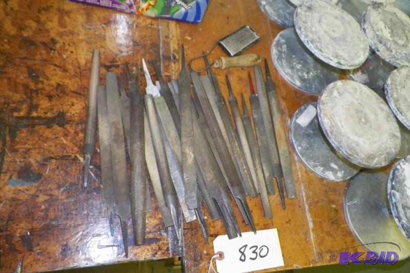 lot 830 image: 27 Nicholson and Wilshire Wood Files