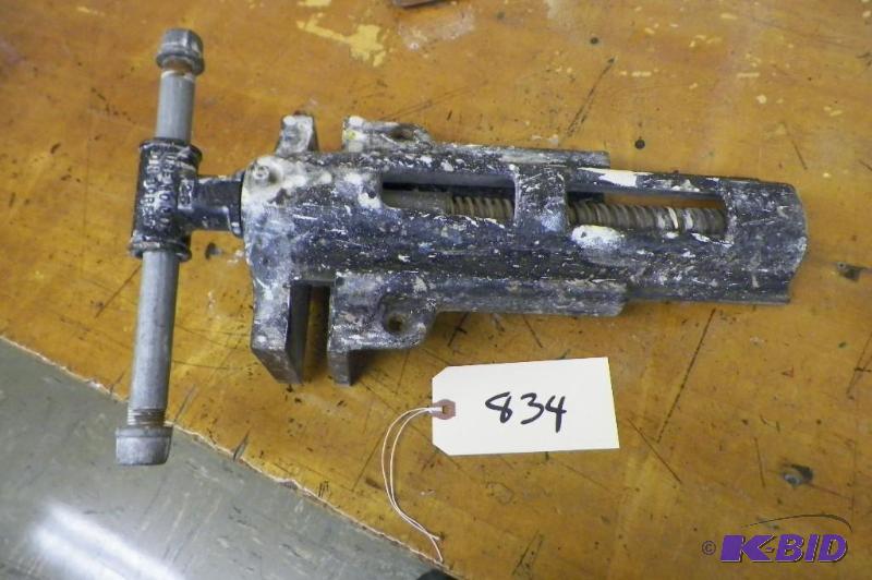 lot 834 image: Under table Clamp #25 7 inches wide