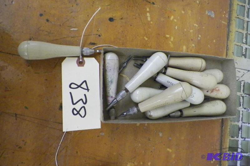 lot 838 image: 12 Speedball Wood Carving TOOLS