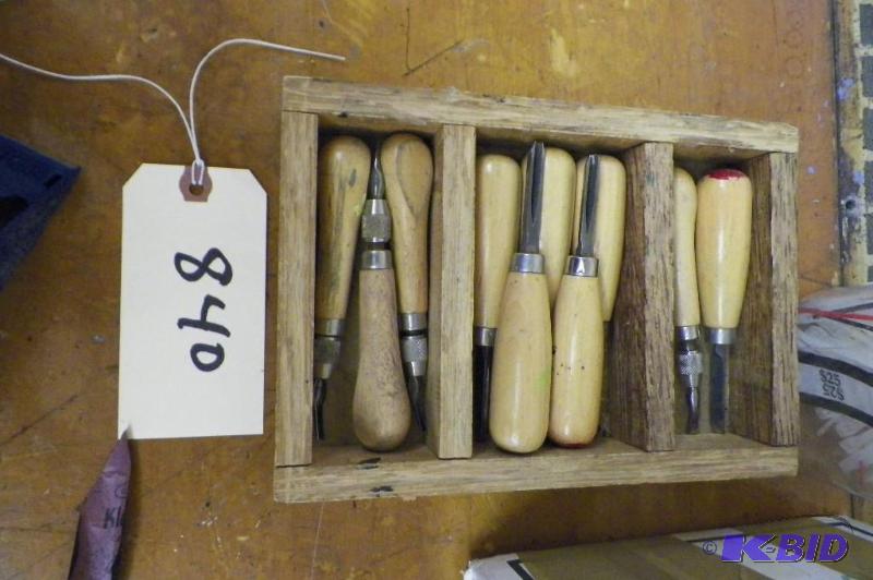 lot 840 image: 10 Speedball Wood Carving TOOLS