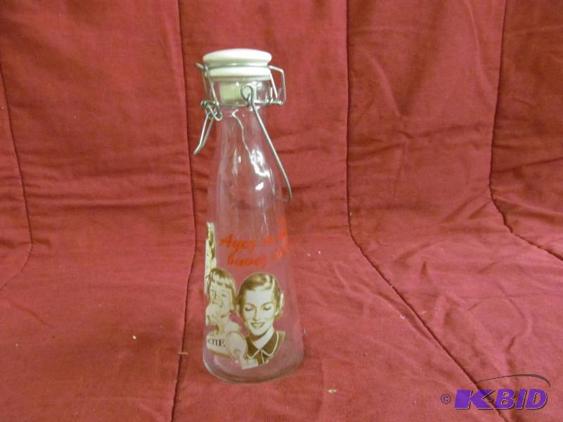 lot 153 image: Bottle