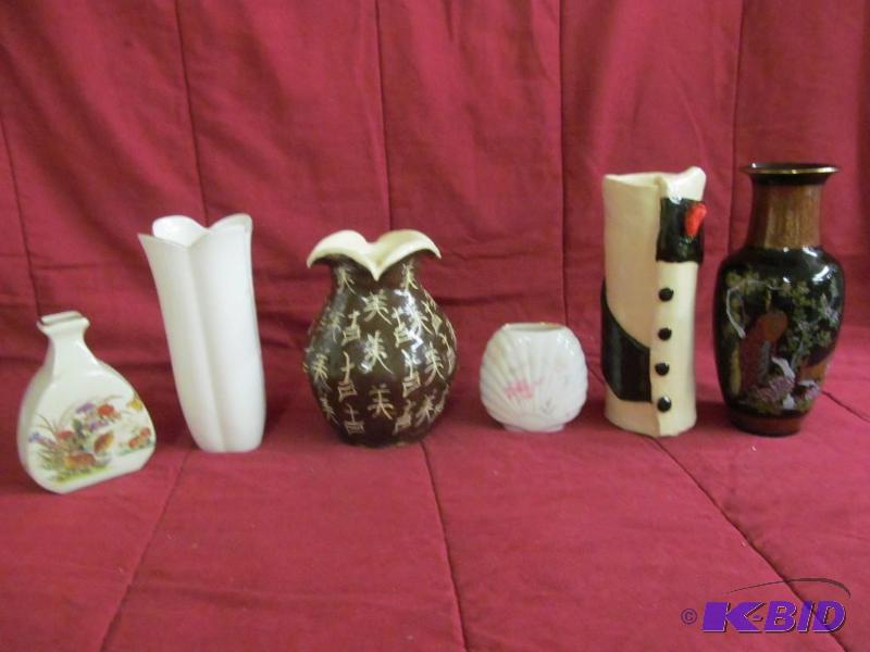 lot 188 image: Vase