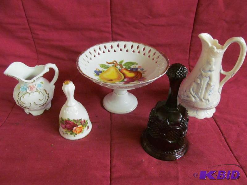 lot 190 image: Collectible