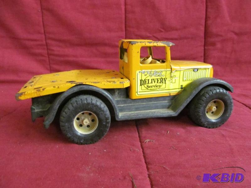 lot 201 image: Toy