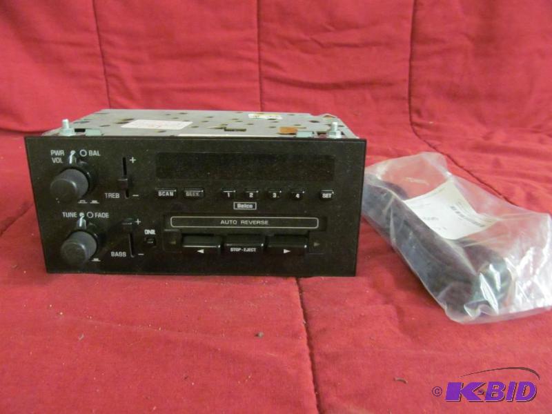 lot 219 image: Radio