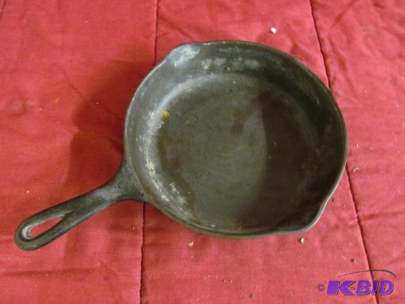 lot 231 image: Cast Iron