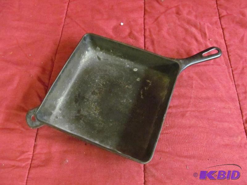 lot 232 image: Griswold