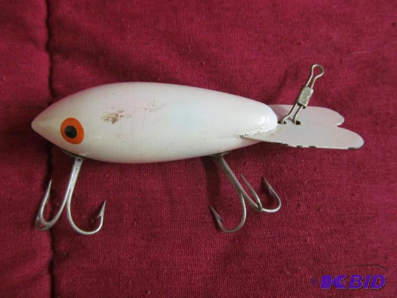 lot 67 image: Fishing