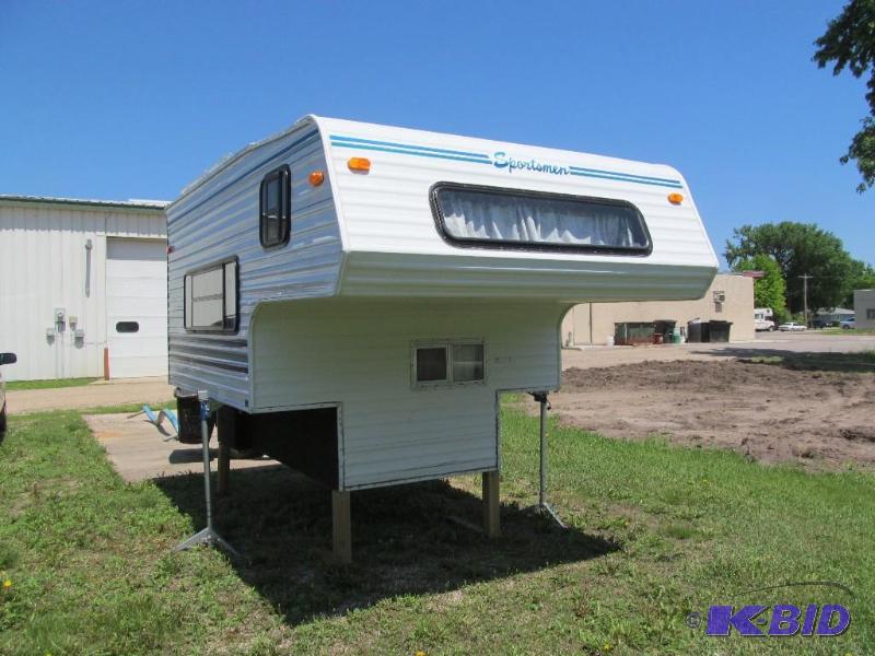 lot 74 image: Camper