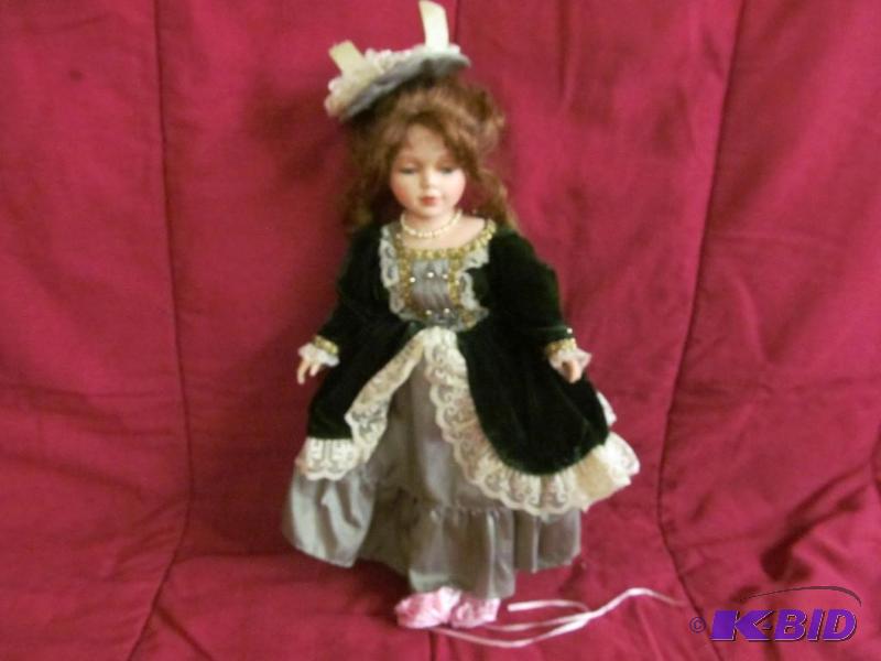 lot 90 image: Toy