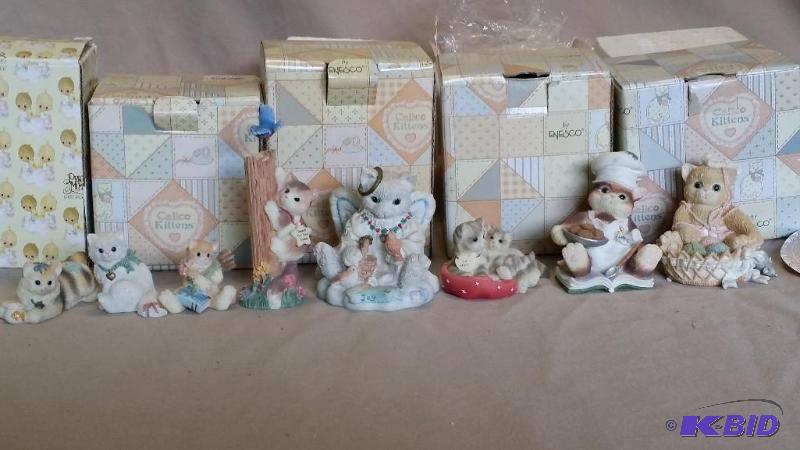 6 Calico Kittens figurines with som...