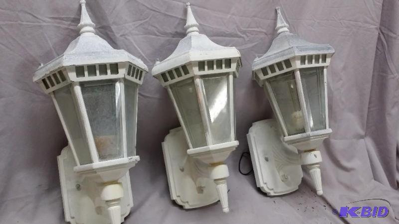 Outdoor Light Fixtures