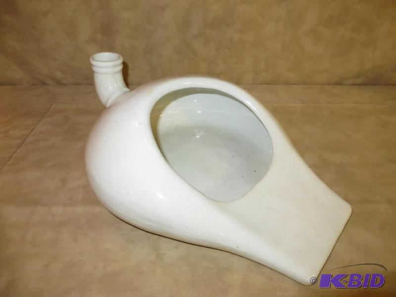 &nbspBedpan made by Wheeling Potte...