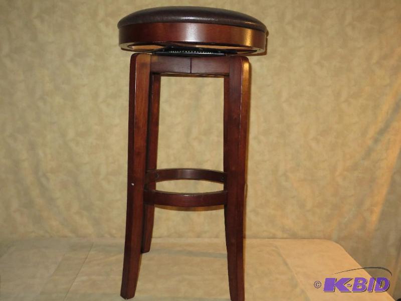 Dark cherry bar stool with swivel s...