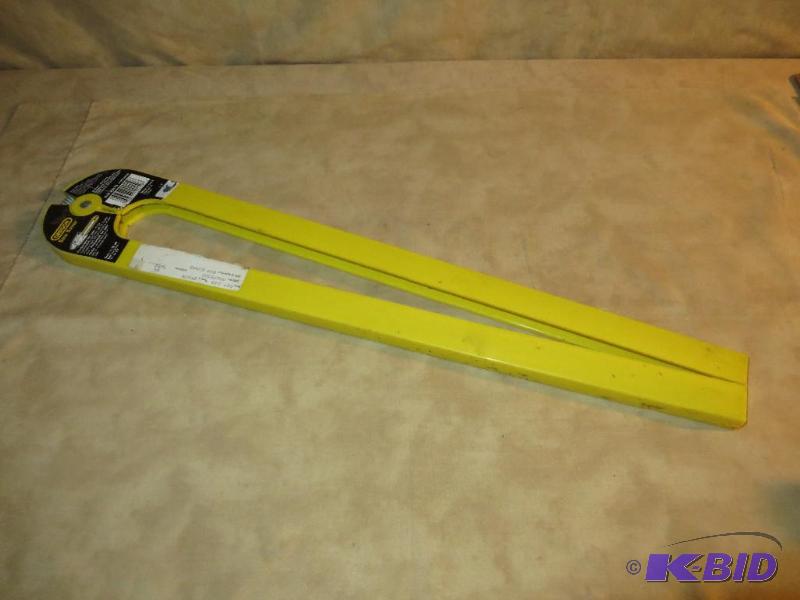 Chain Saw blade protector....