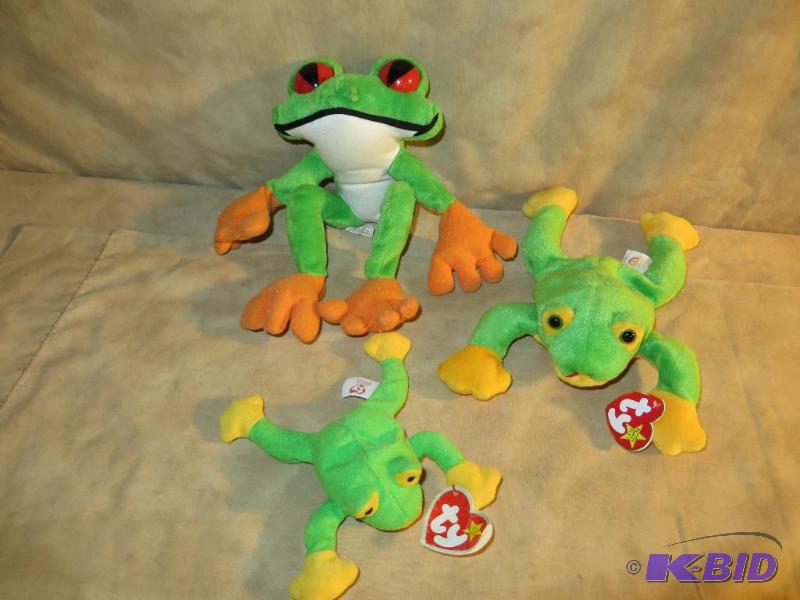 Rain Forest Cafe frogs three of the...