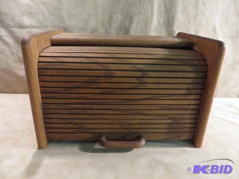 VINTAGE WOODEN - nice sized bread b...