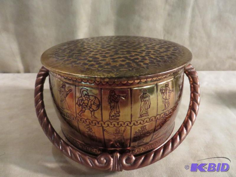 VINTAGE -- Light weight copper pail...