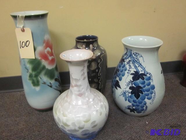 lot 100 image: Lot of (4) high quality Chinese vas...